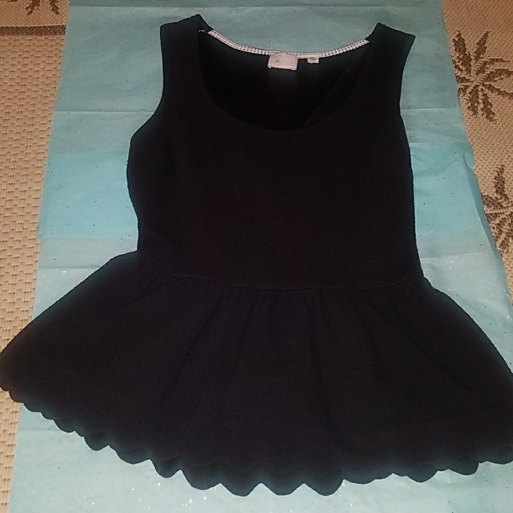 Anthropologie Post  Top